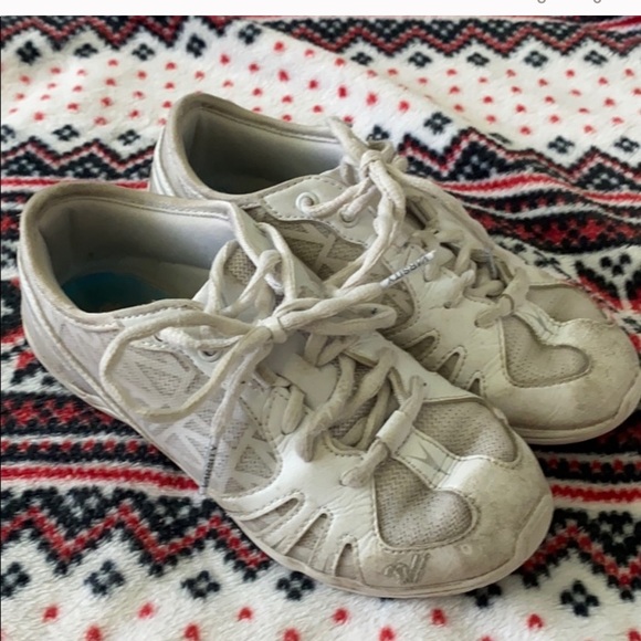 lastpass 3.0 cheer shoes